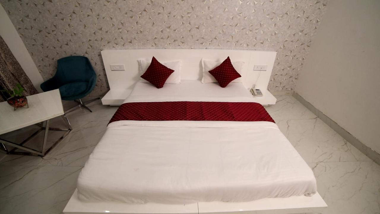 Raja Ji Hotels & Restaurant Jind Екстериор снимка