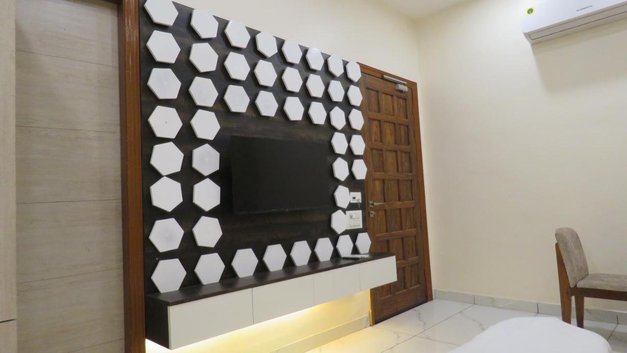 Raja Ji Hotels & Restaurant Jind Екстериор снимка